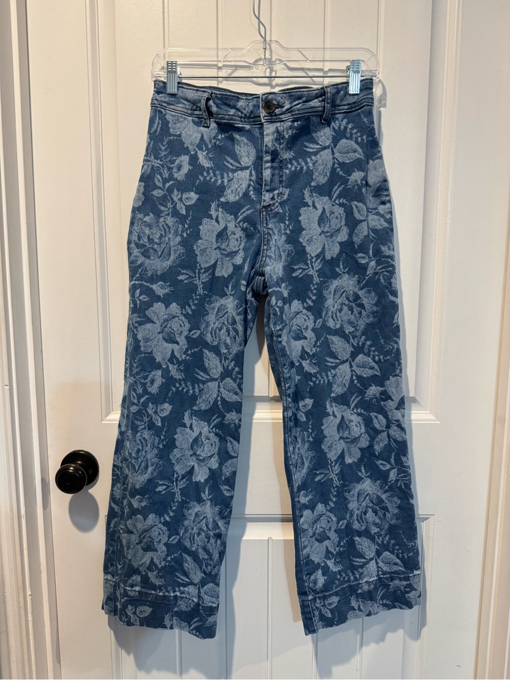 bagatelle Blue Floral Cropped Jeans
